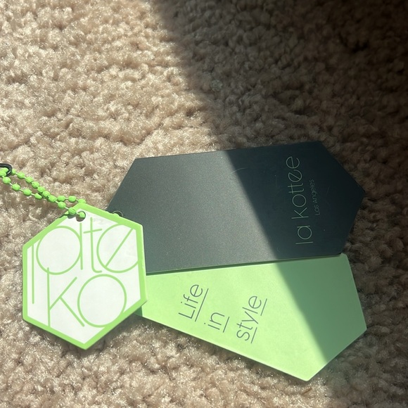 2 piece set in green - Picture 3 of 3